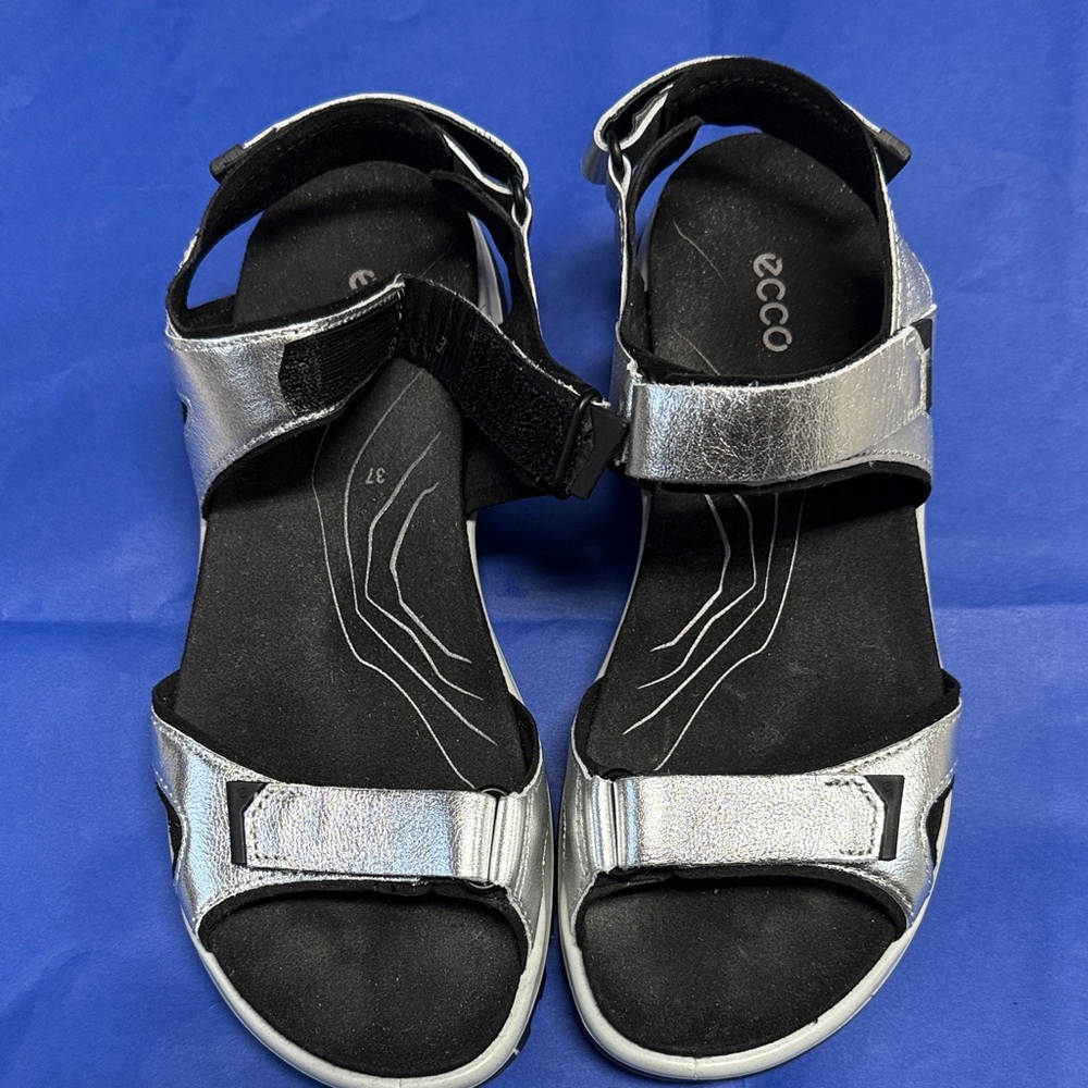 Ecco Women's Metallic Silver Sandals
